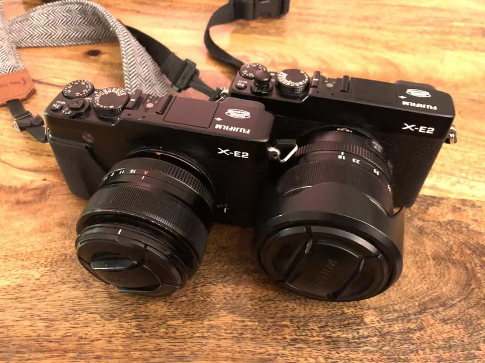 Deux fuji XE2 avec un 35mm 1.4 et un 18-55mm.