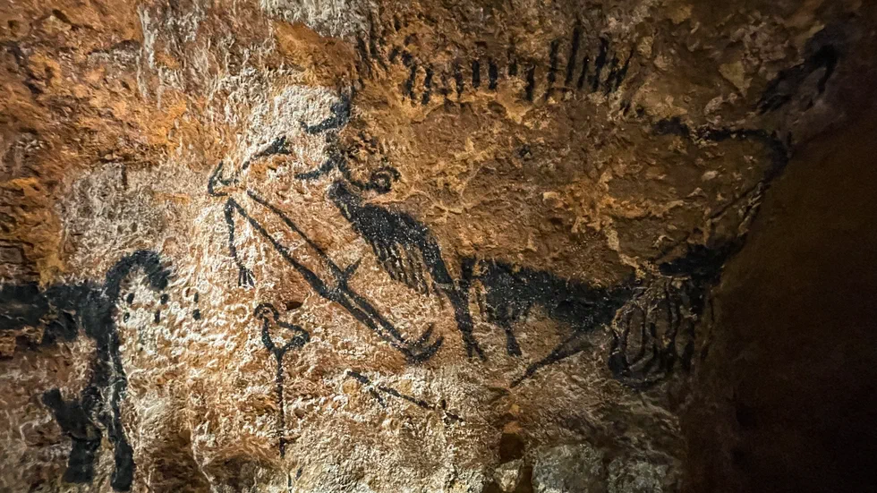 Panneau lascaux iv, l’homme à la tete d’oiseau