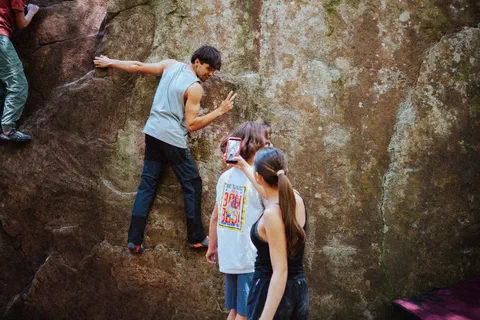 Grimpe dehors a Miegebat dans la vallee d&rsquo;Ossau