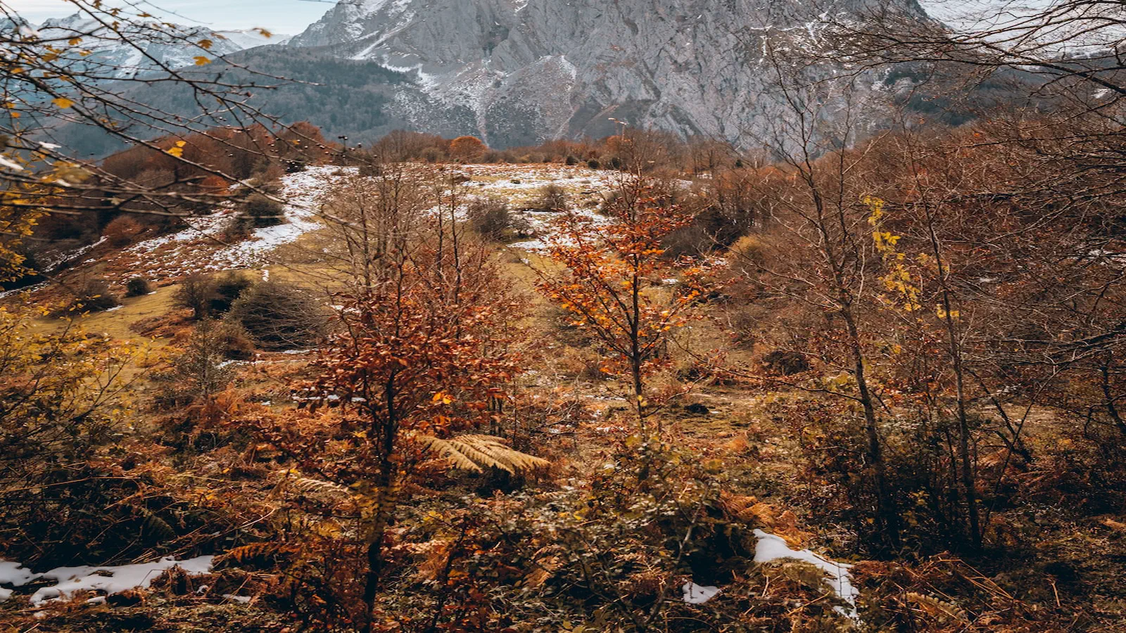 Randonnée au Cirque de Lescun : Une aventure au cœur des montagnes pyrénéennes