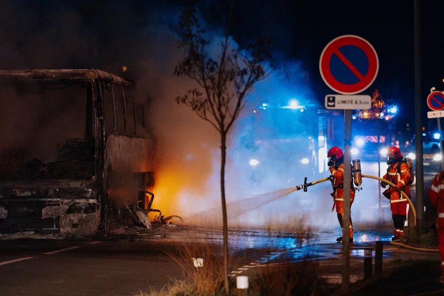 Projet Bus en feu Press - photo 15