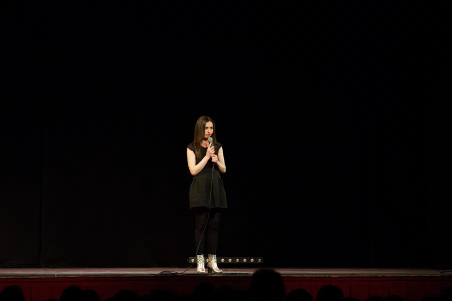 Projet Sarah Anna La Humoriste Spectacle - photo 07