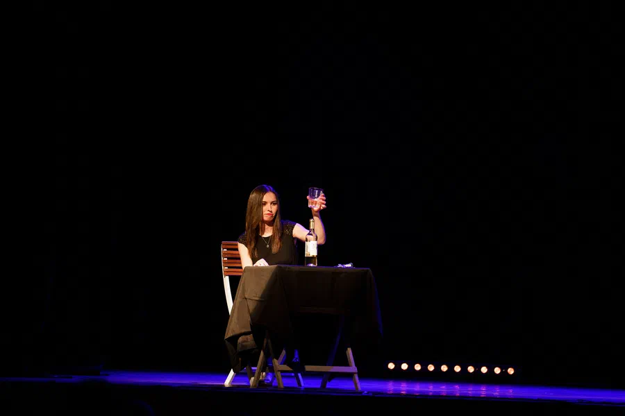 Projet Sarah Anna La Humoriste Spectacle - photo 06
